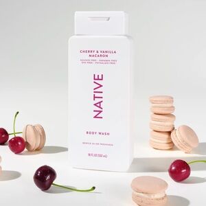 New Native Cherry & Vanilla Macaron Body Wash